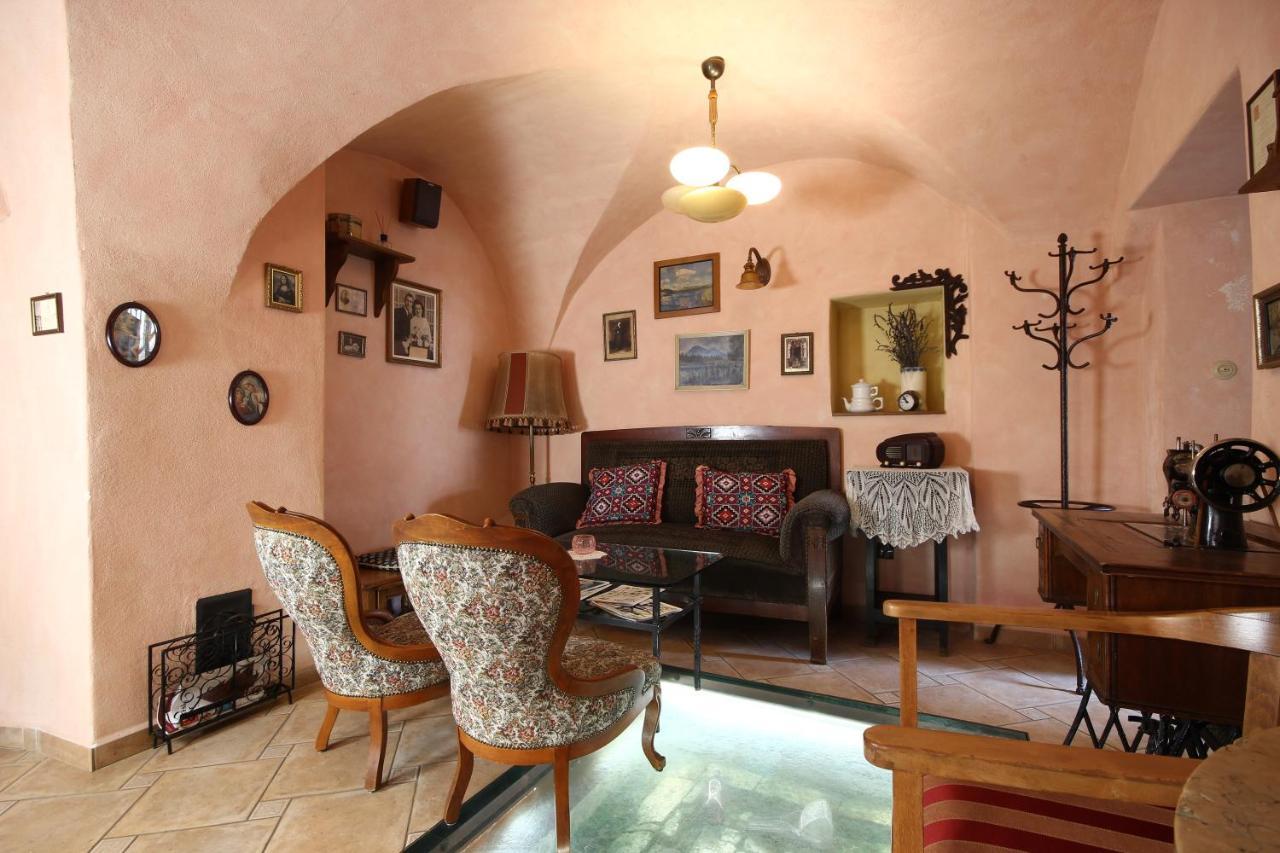 Vinna Kavarna Guest house Mikulov
